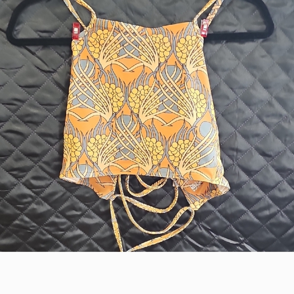 Albion Fit Golden Hour Switchback Crop Top